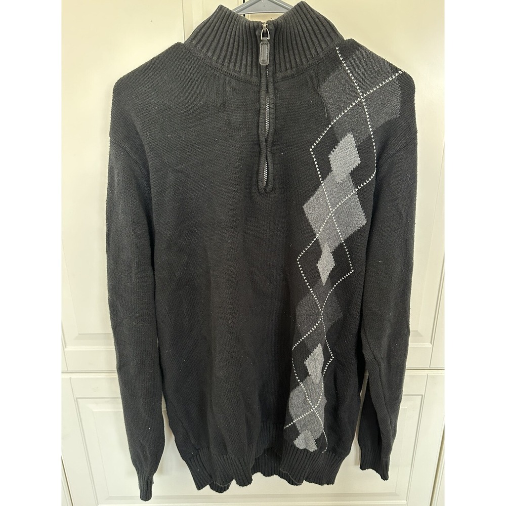 Oscar de la Renta 1/4 zip argyle sweater large, Their is a hole on the Shoulder
